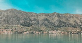 Kotor Limanından Korfez Manzarası