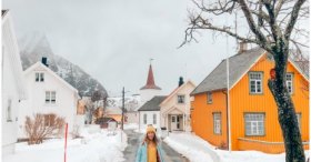 Reine'daki evimize giden sokak