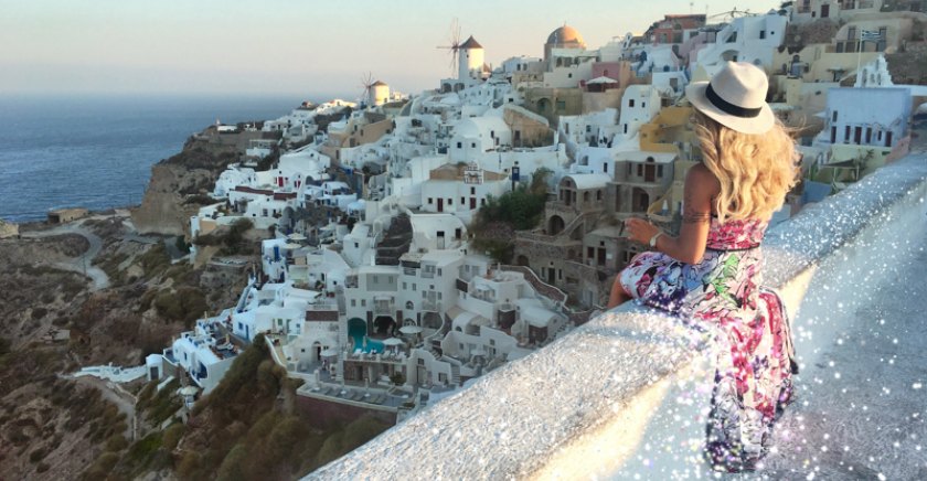 Santorini'de Güneş Doğarken Santorini'de Güneş Doğarken