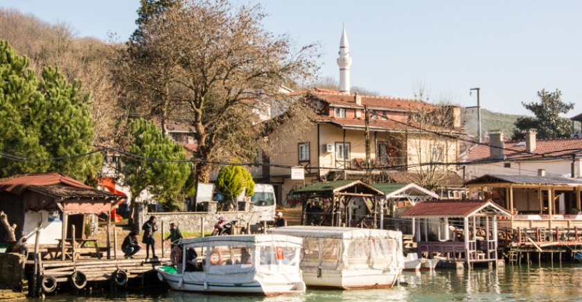 Zümrüt Rengi Gerdanlık Ağva